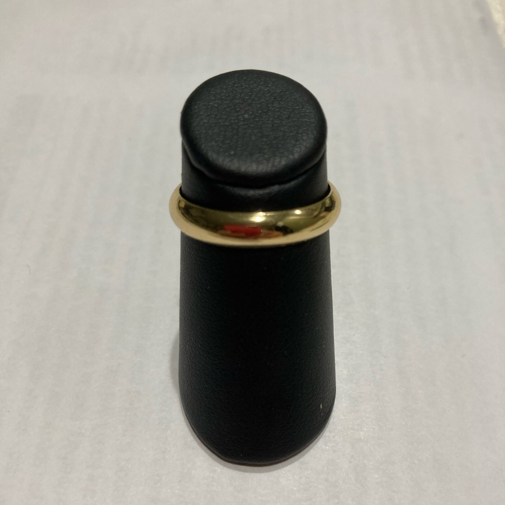 NWOT BAND RING GOLD TONE - Picture 2 of 7